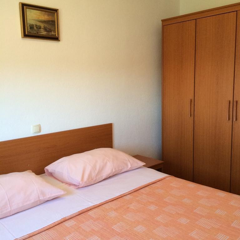 Apartments Pisac Ražanj Rom bilde